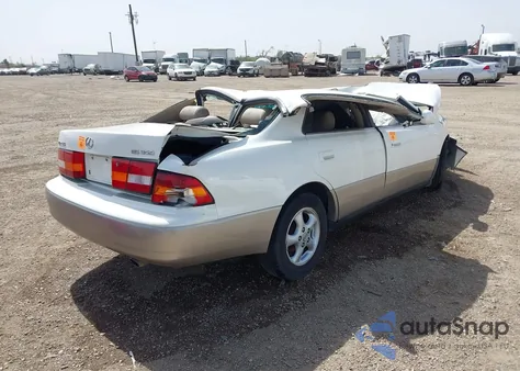 1998 Lexus Es 300 z USA, uszkodzony, nr VIN JT8BF28G4W0109265